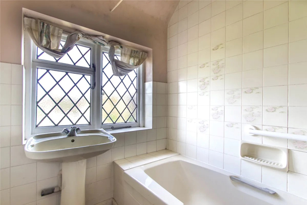 Builder in Oxted {{brizy_dc_image_alt imageSrc=